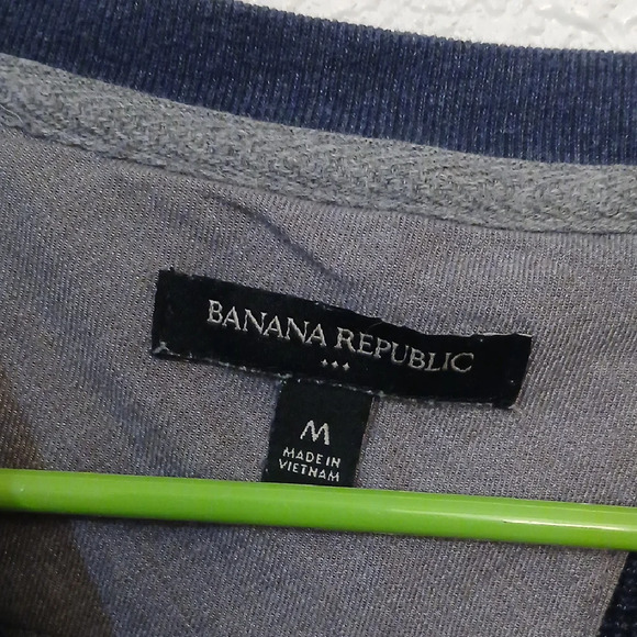 "Make Offer" Banana Republic Gray Long Sleeve Top - Picture 2 of 4